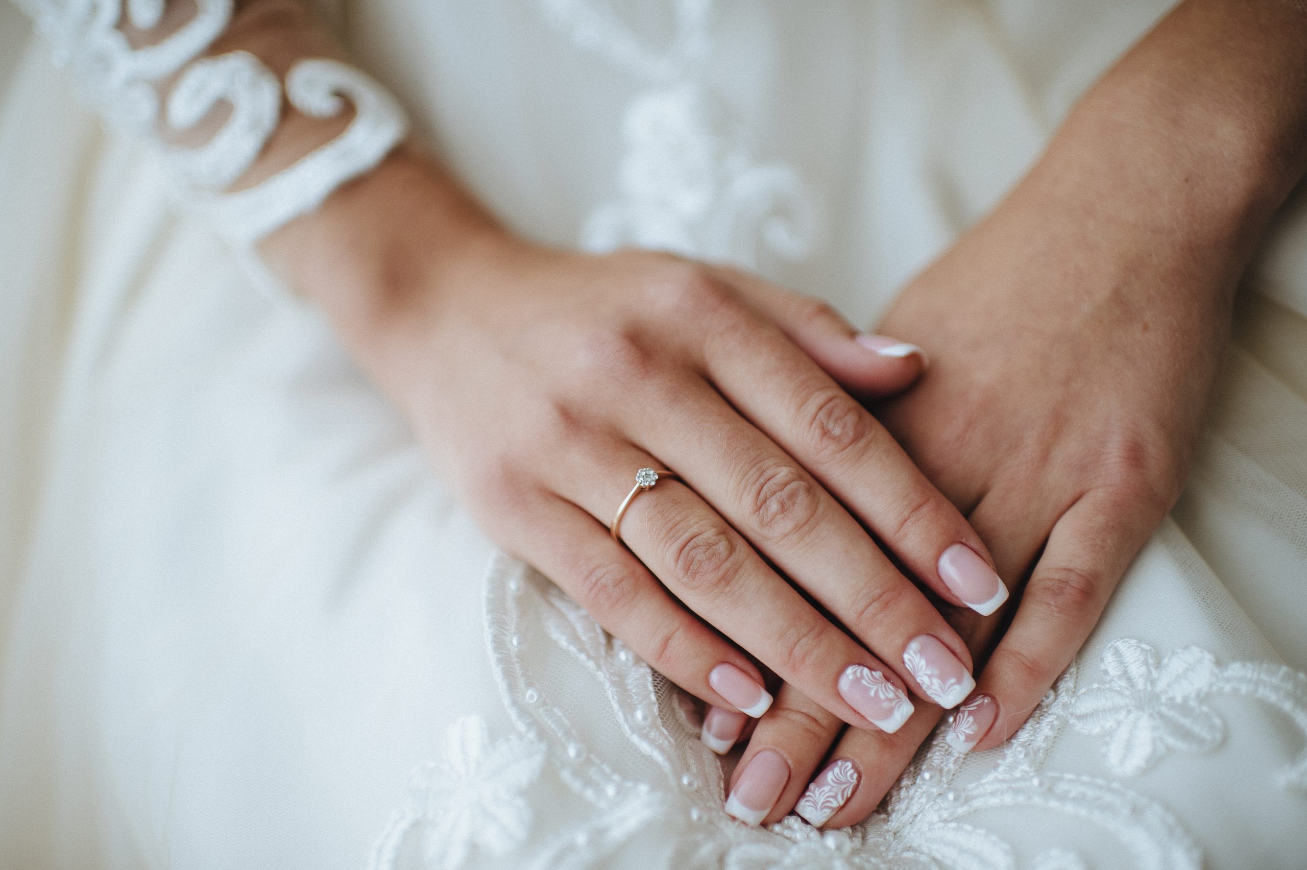 Unhas para casamento: inspirações para noivas e madrinhas