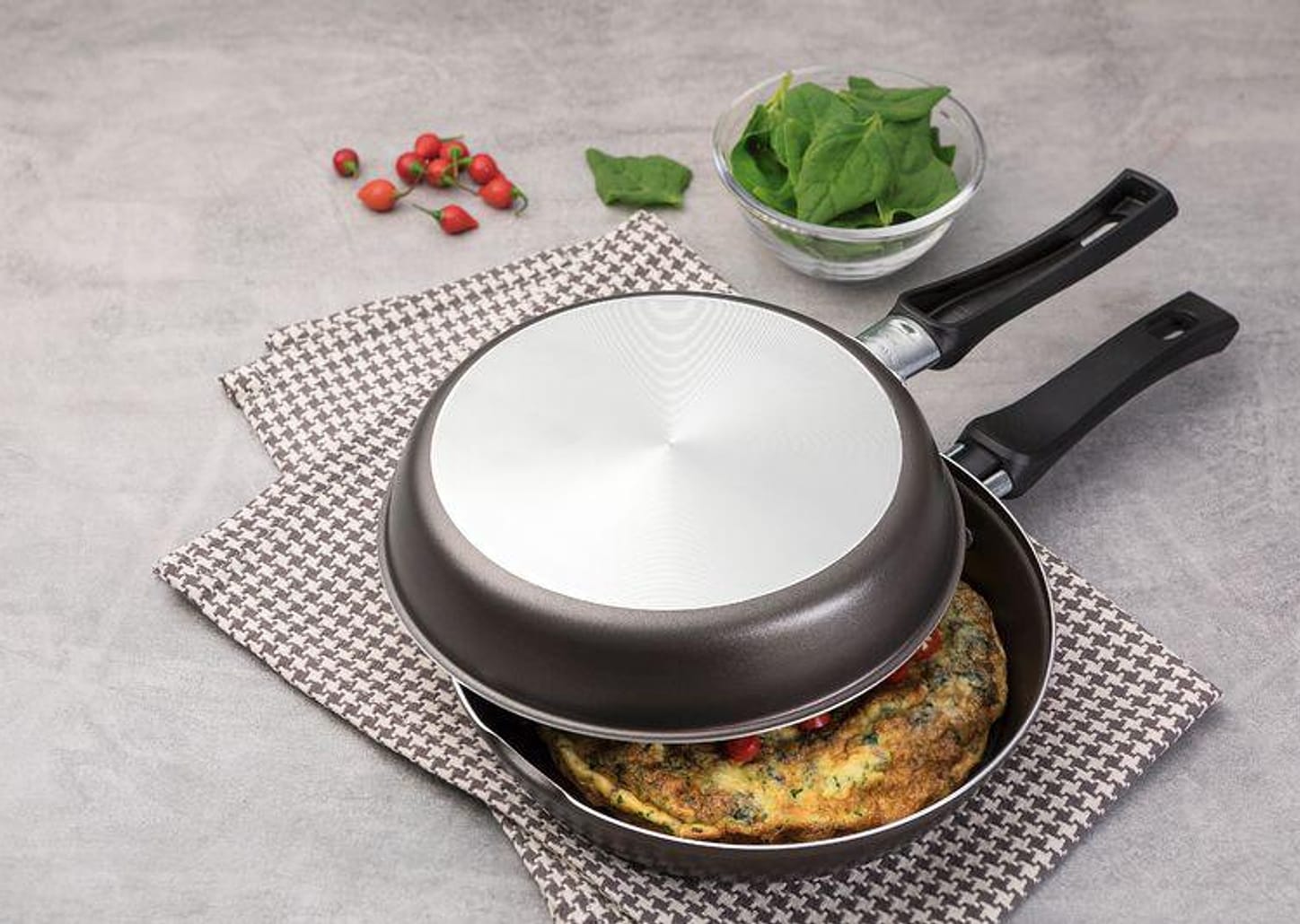 Omeleteira Alumínio 20 Cm Loreto Grafite Tramontina