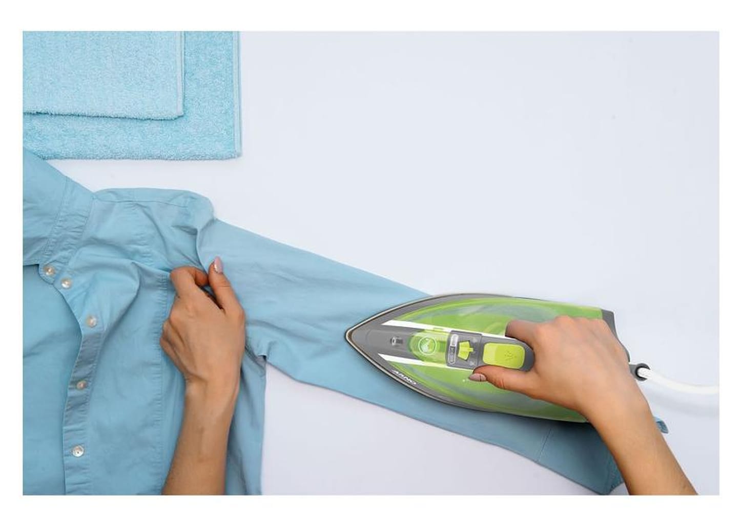 Ferro de Passar Roupa a Vapor e a Seco Arno - Ecogliss FEC1 Verde