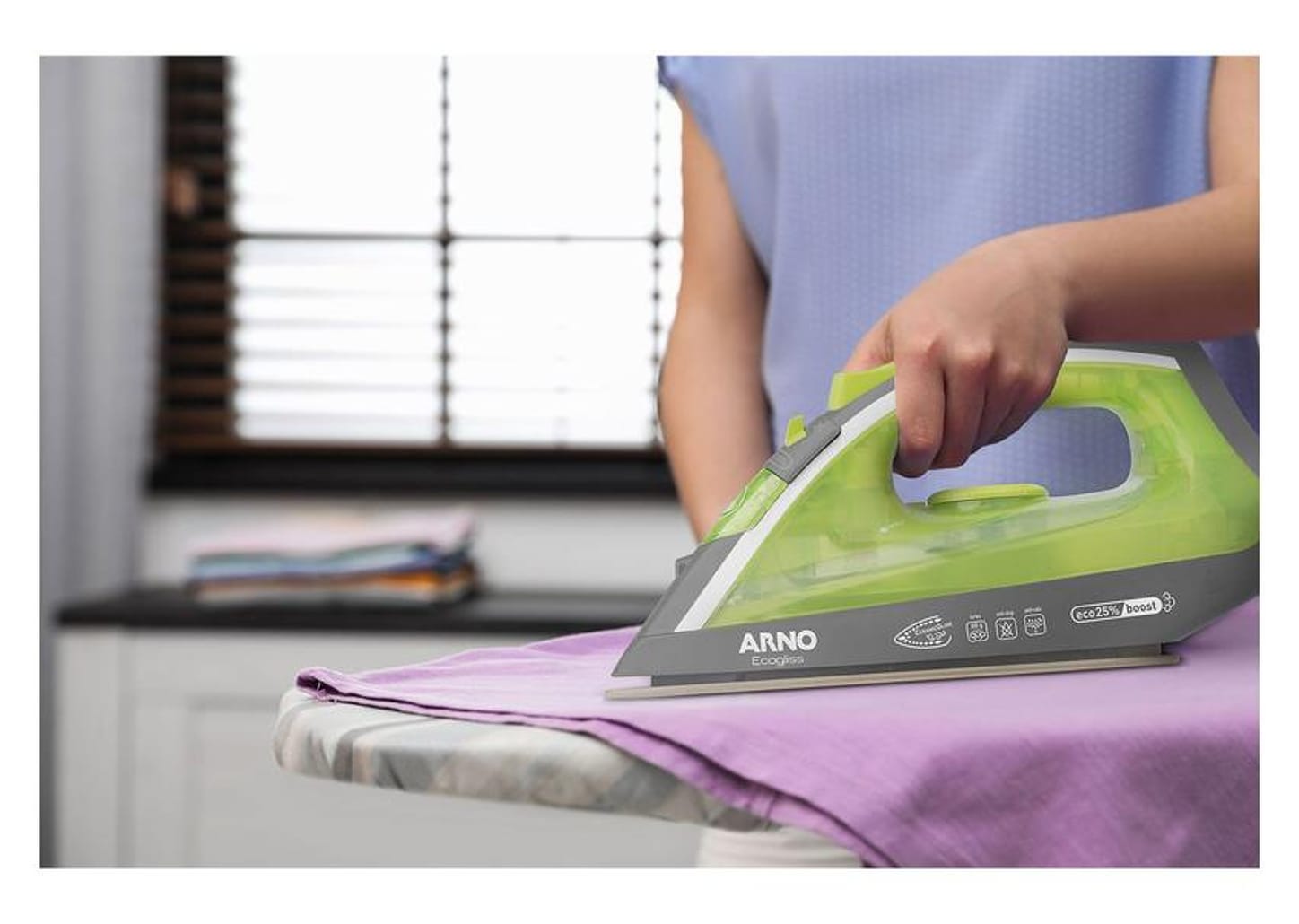 Ferro de Passar Roupa a Vapor e a Seco Arno - Ecogliss FEC1 Verde