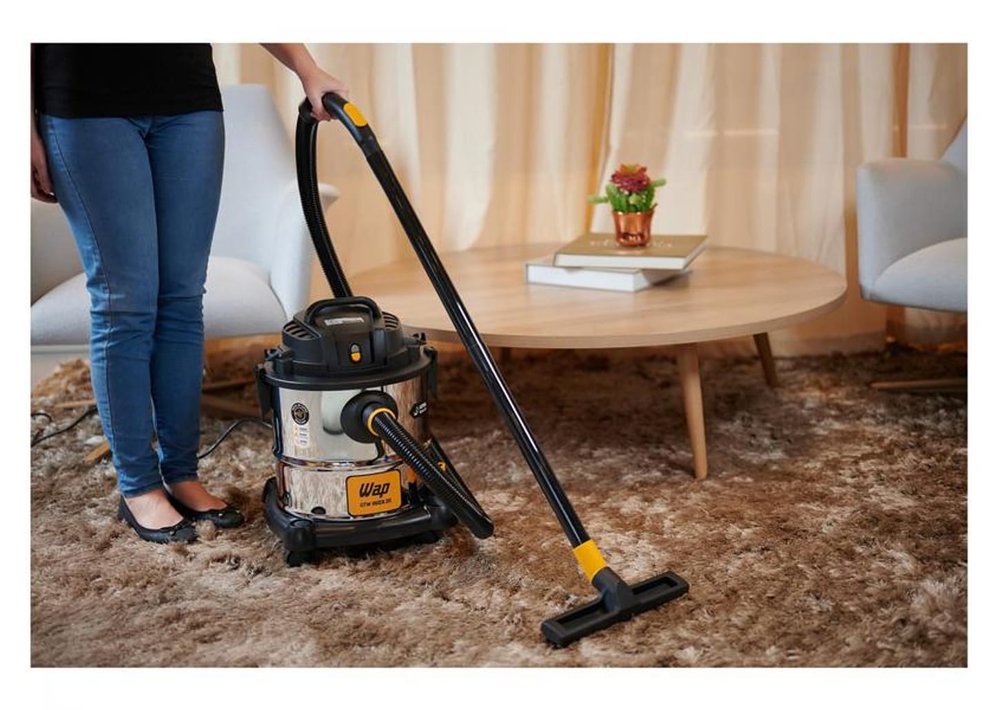 Aspirador de Pó e Água Wap GTW Inox 20 com - Porta Acessórios 1600W Preto e Prata