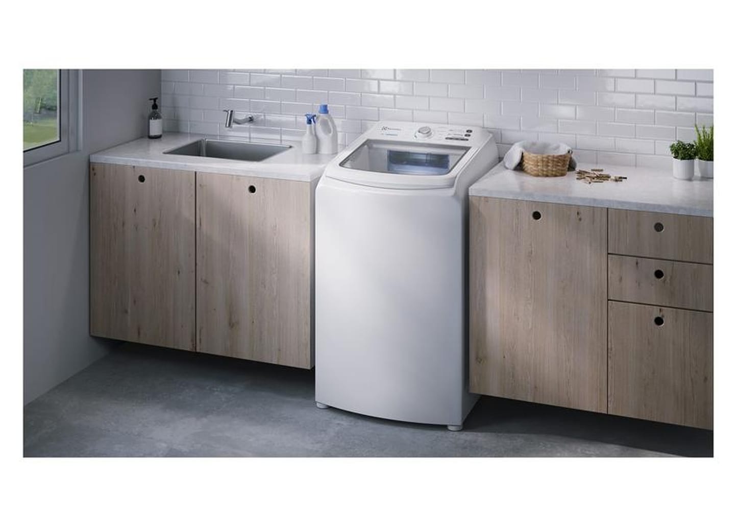 Lavadora de Roupas Electrolux Essential Care 14Kg Cesto Inox 11 Programas de Lavagem Branca