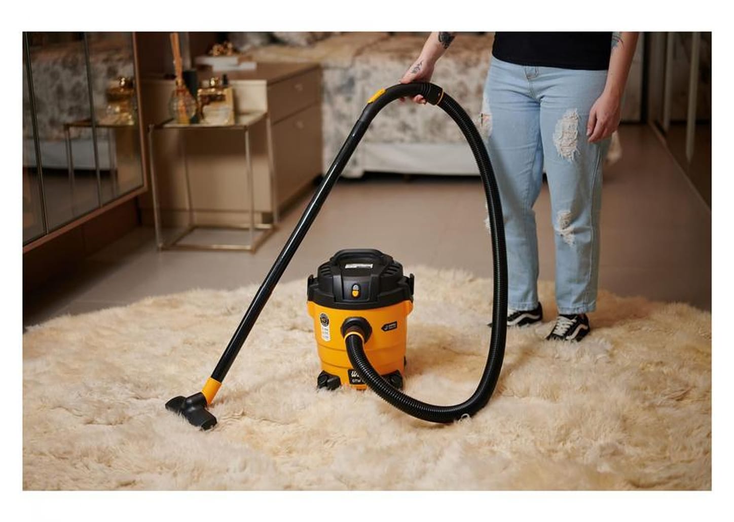 Aspirador de Pó e Água Wap GTW 10 com Porta - Acessórios 1400W Amarelo e Preto