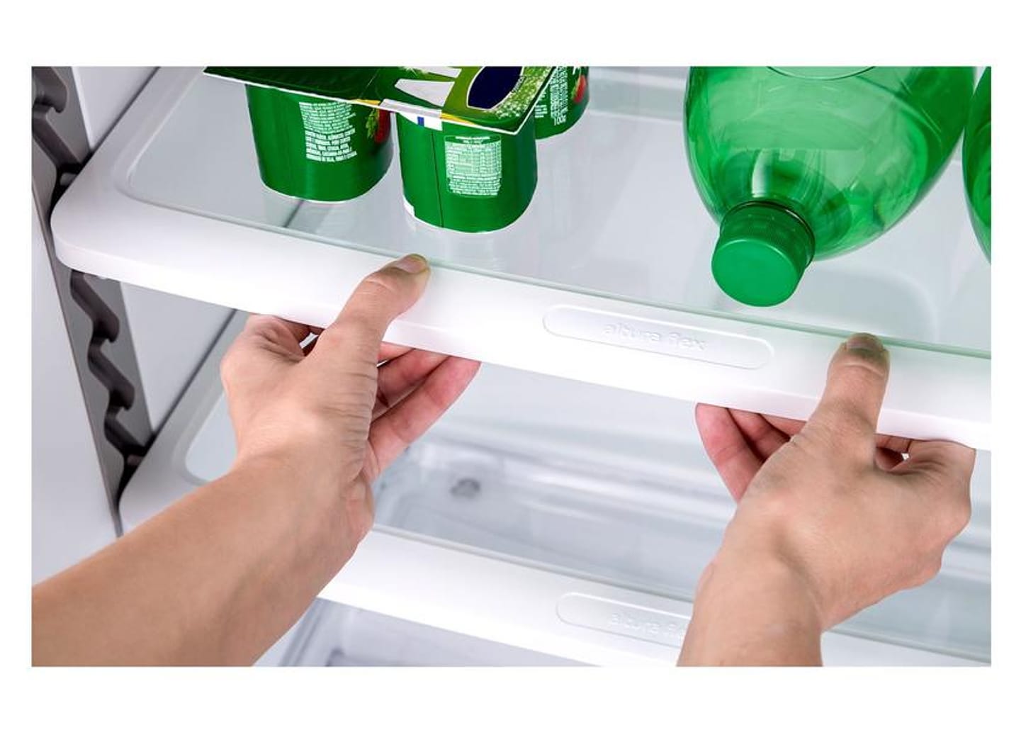 Geladeira Consul Frost Free Duplex 340 L Branca com Prateleiras Altura Flex - 110V CRM39ABANA