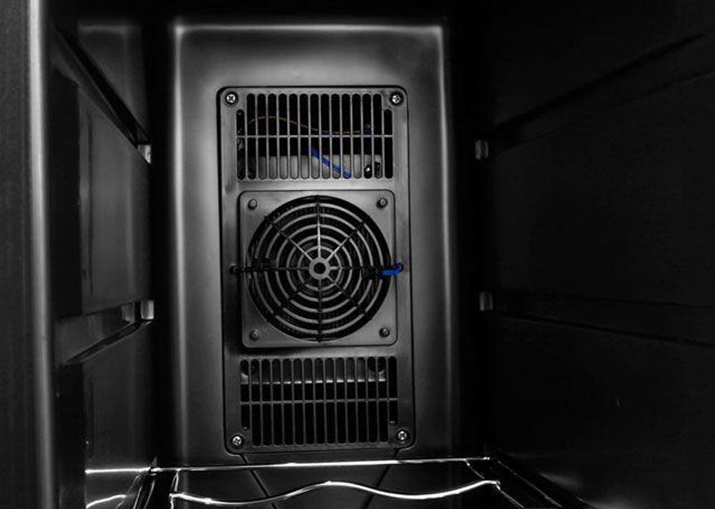 Adega Brastemp 12 Garrafas Preto All Black - BZC12BEBNA