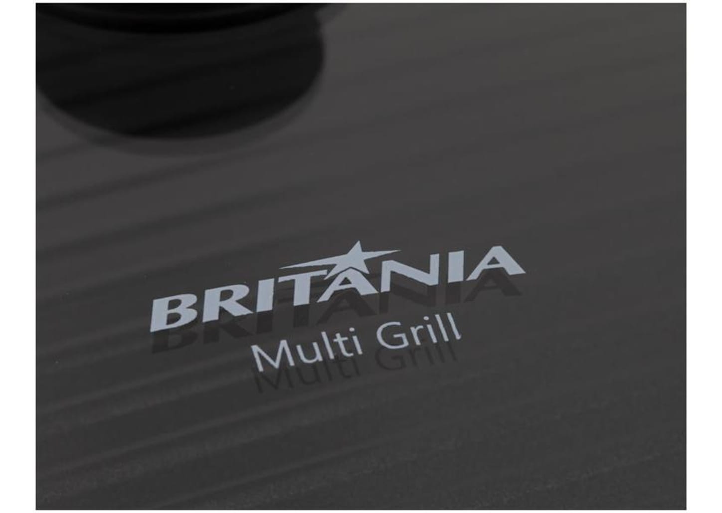 Grill Britânia BPE02 Redondo 1000W com Chapa - Antiaderente com Coletor de Gordura