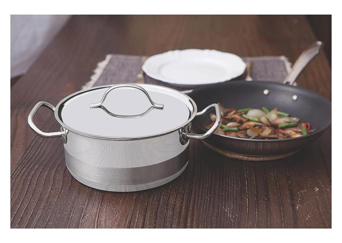 Caçarola Tramontina Inox 1,4L 16cm com Tampa - Professional 62623/160