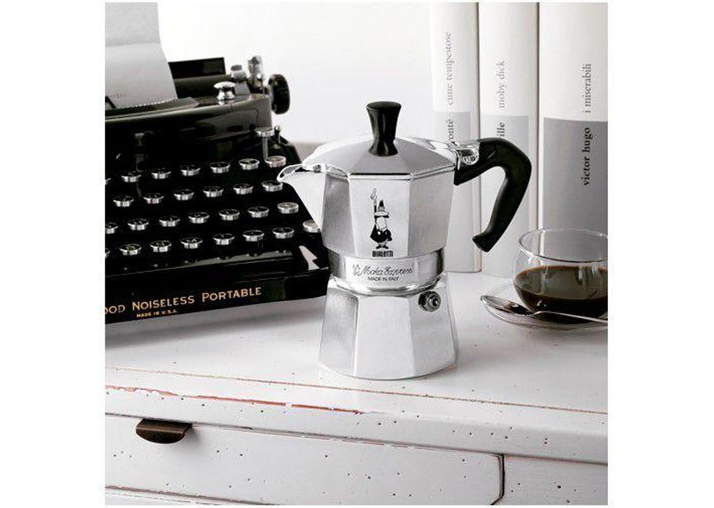 Cafeteira Italiana Bialetti Nuova Moka Express 18 Xícaras