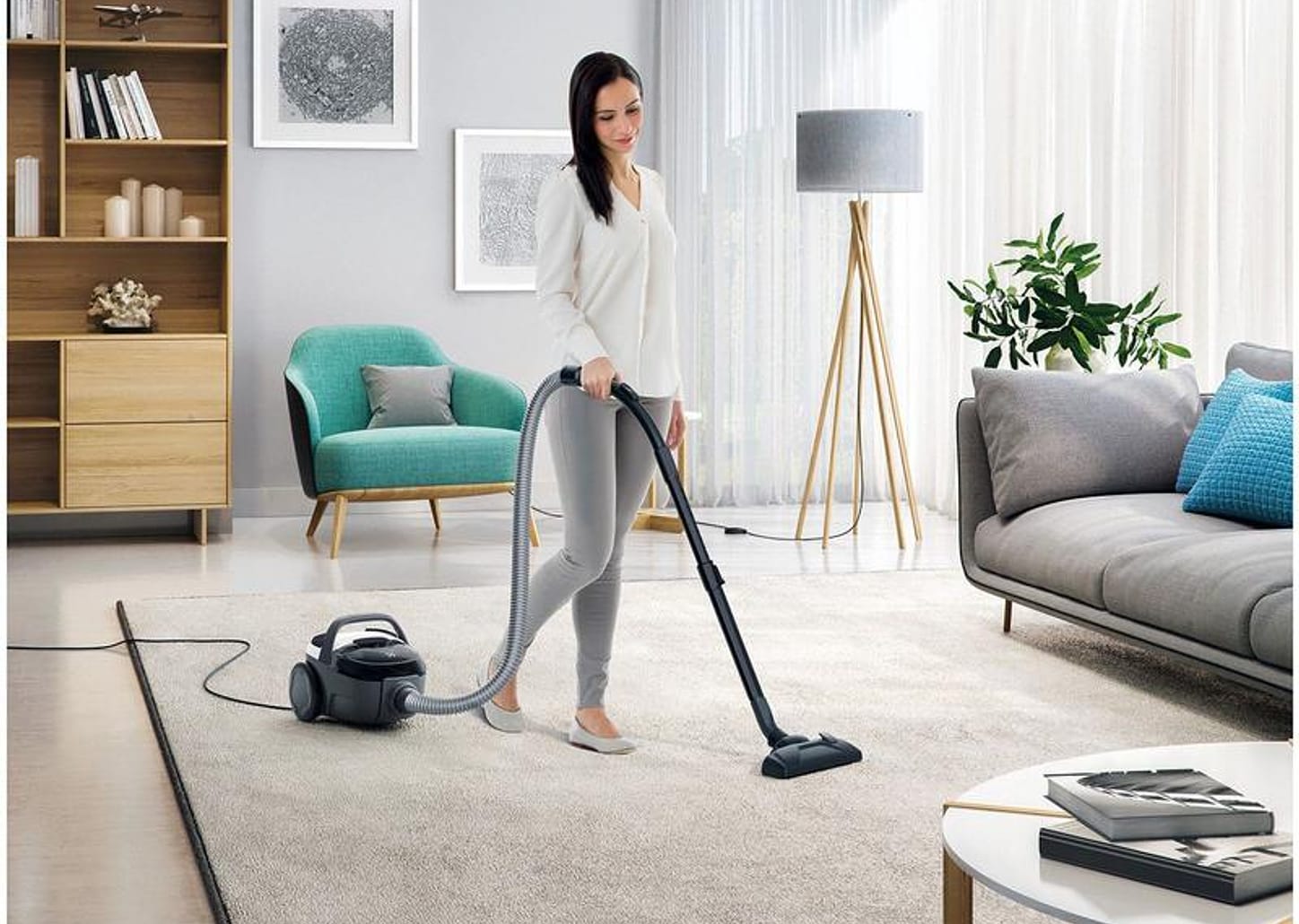 Aspirador de Pó Electrolux Filtro HEPA 1400W Lite Cinza LIT31