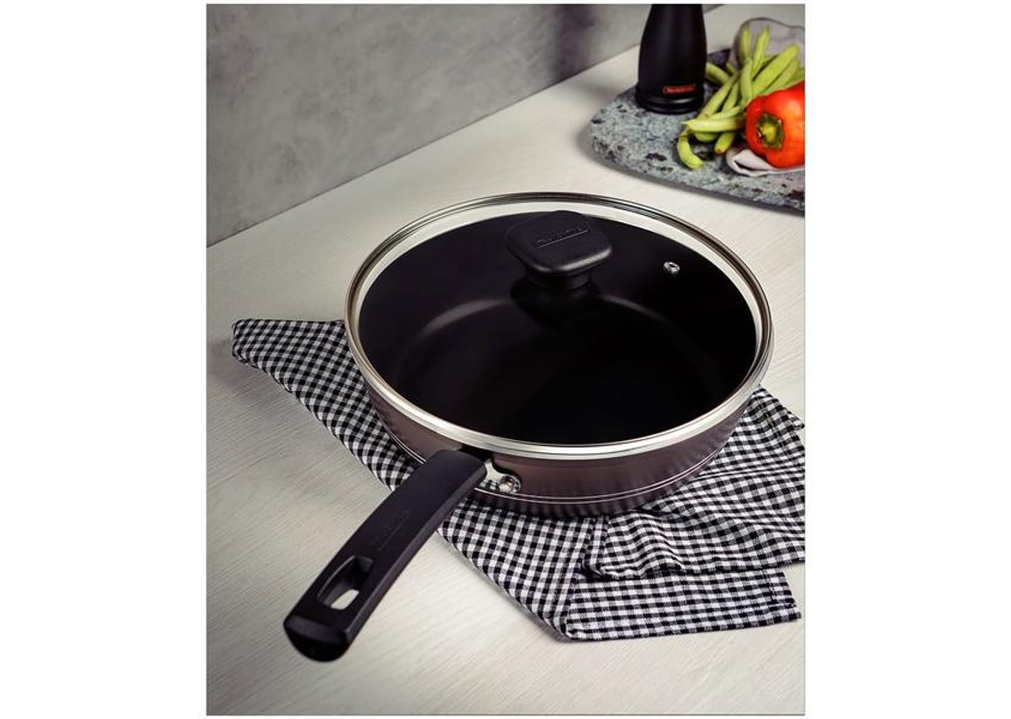 Frigideira Antiaderente Tramontina de Alumínio - Funda Sicília Avelã 24cm com Tampa