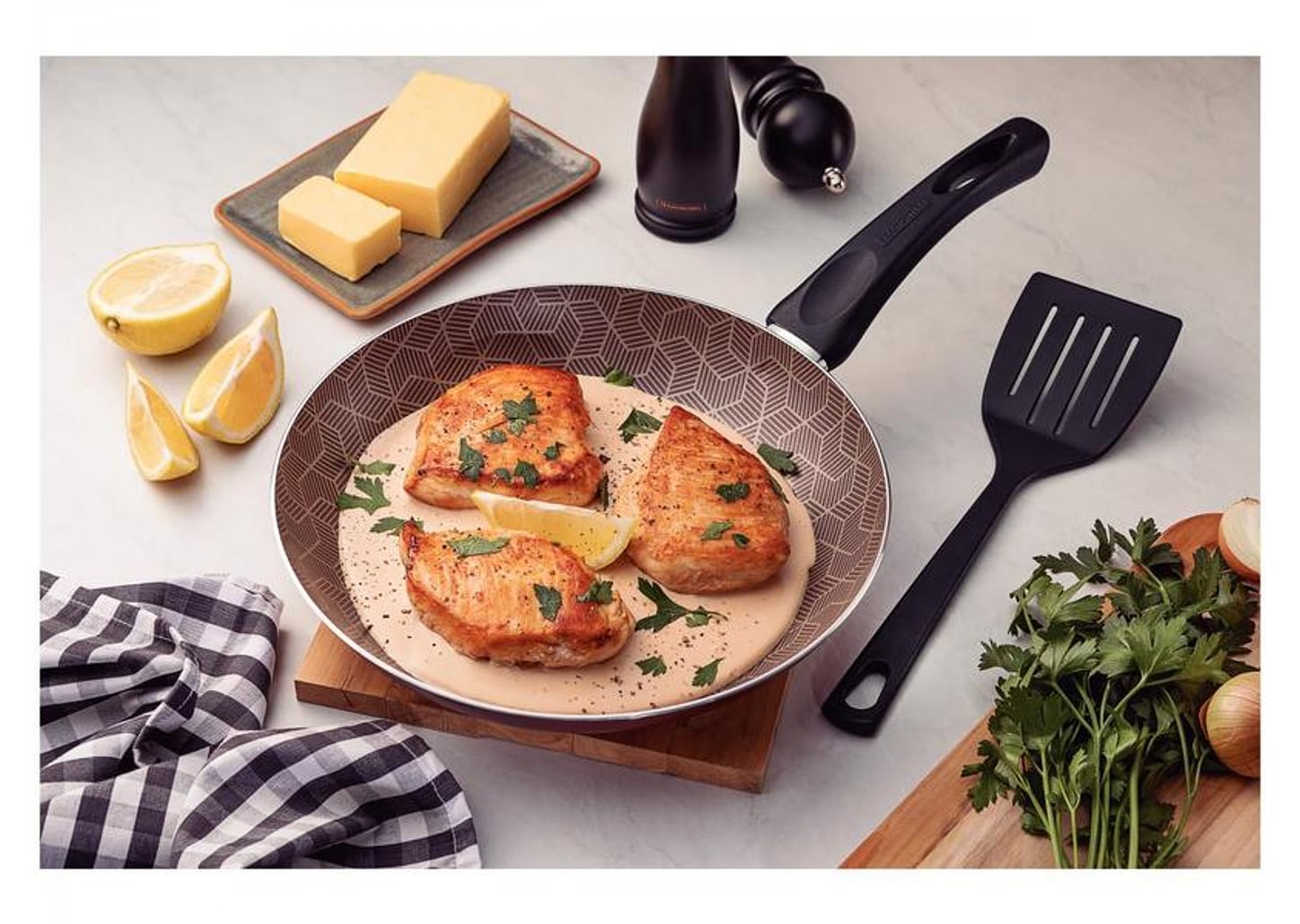 Frigideira Antiaderente Tramontina de Alumínio Paris Vermelha 24cm com Espátula