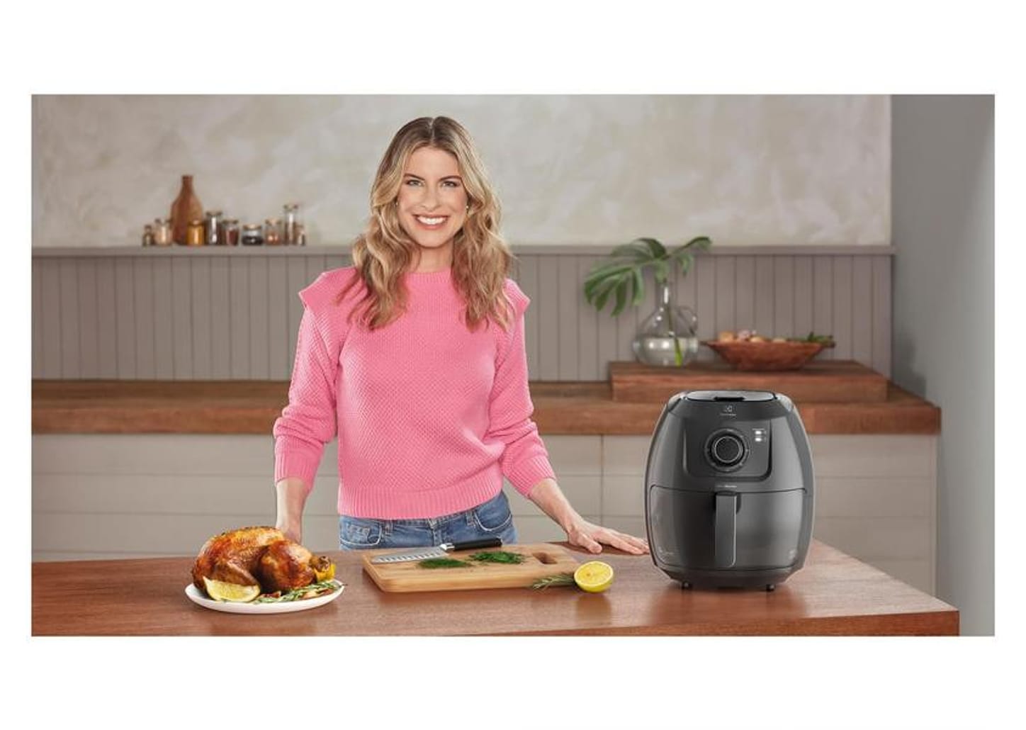 Fritadeira Elétrica sem Óleo/Air Fryer Electrolux - Family Efficient Grafite 5L com Timer