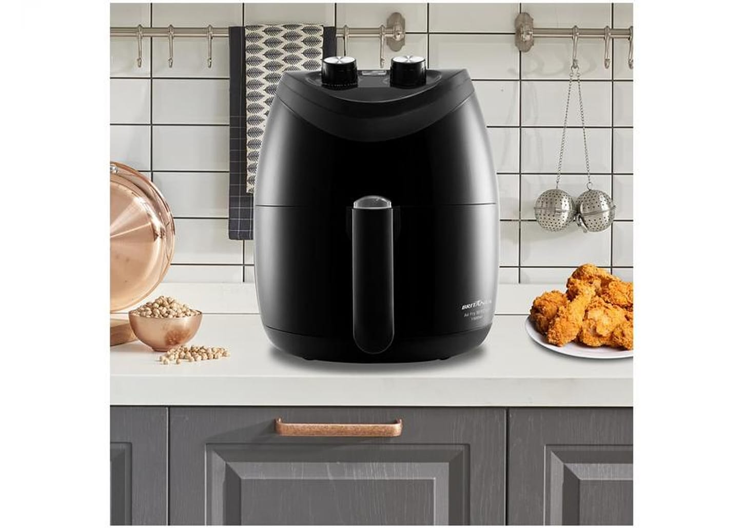 Fritadeira Elétrica sem Óleo/Air Fryer Britânia - BFR25P Preta 3,5L com Timer