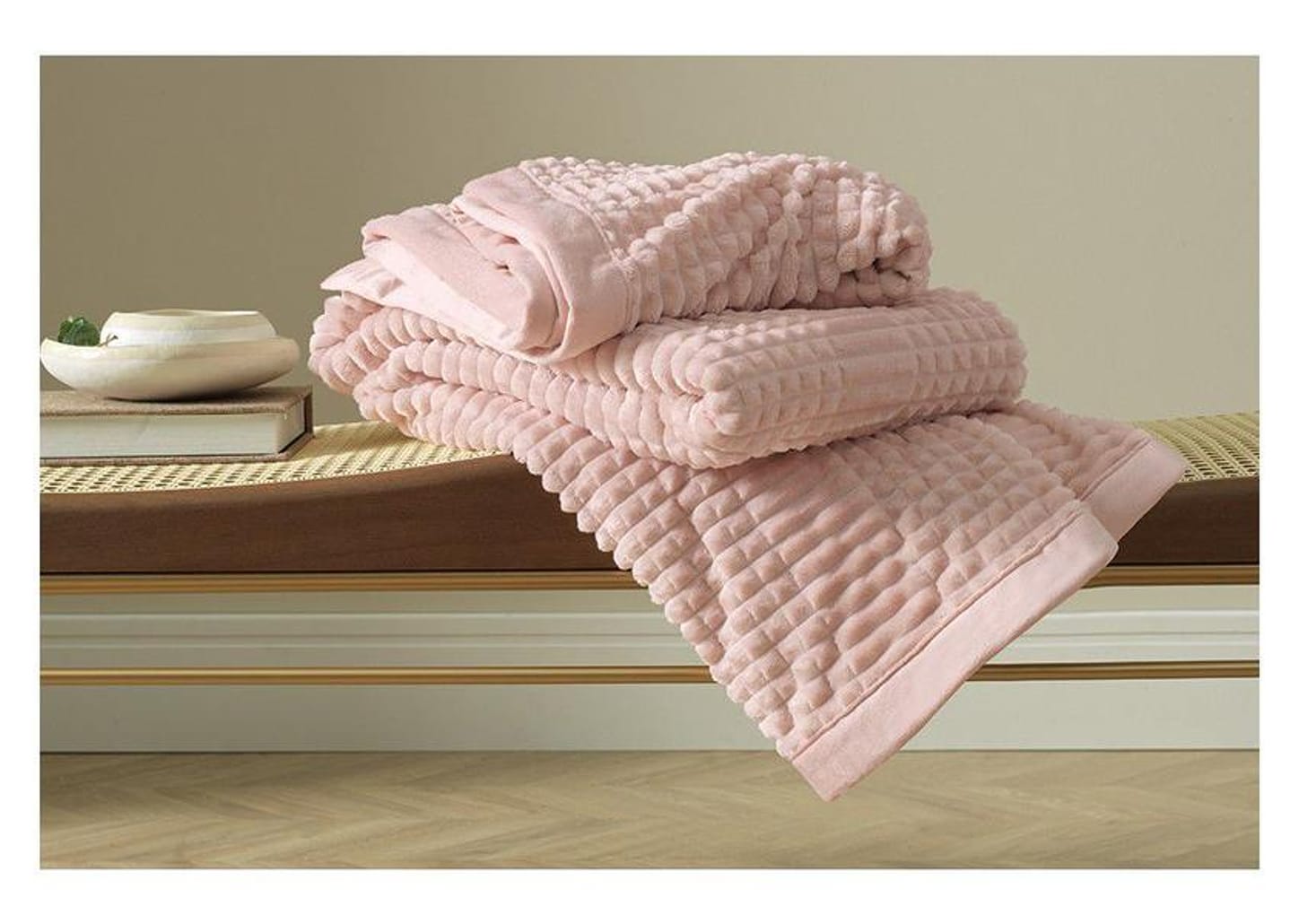 Manta Casal de Poliéster Karsten Lima Blush