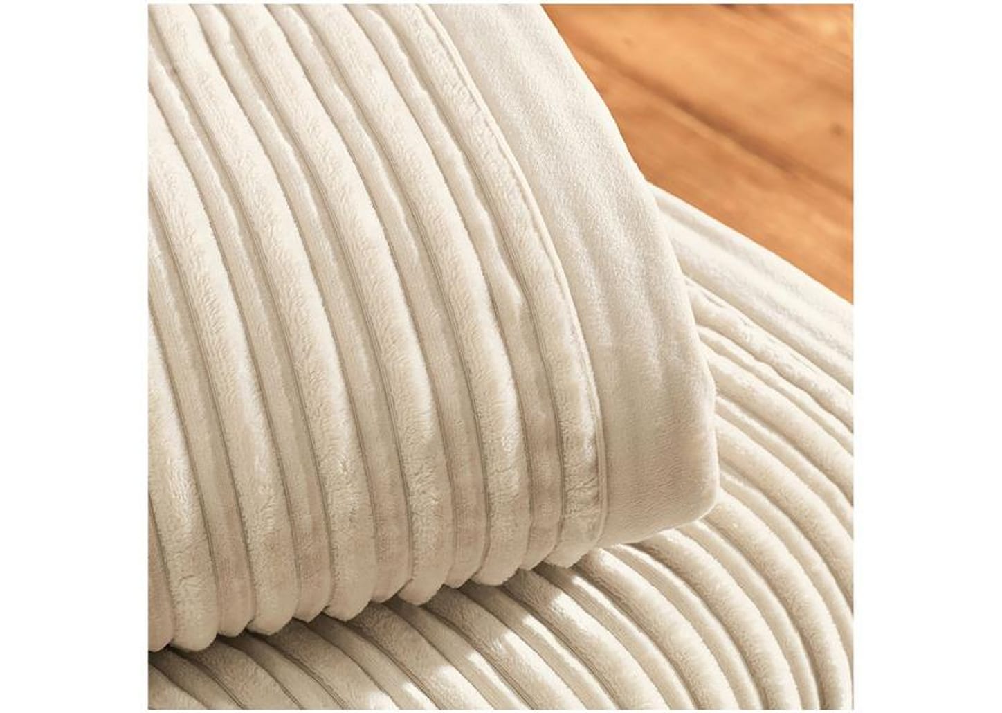 Manta Casal de Poliéster Karsten Linhares Areia