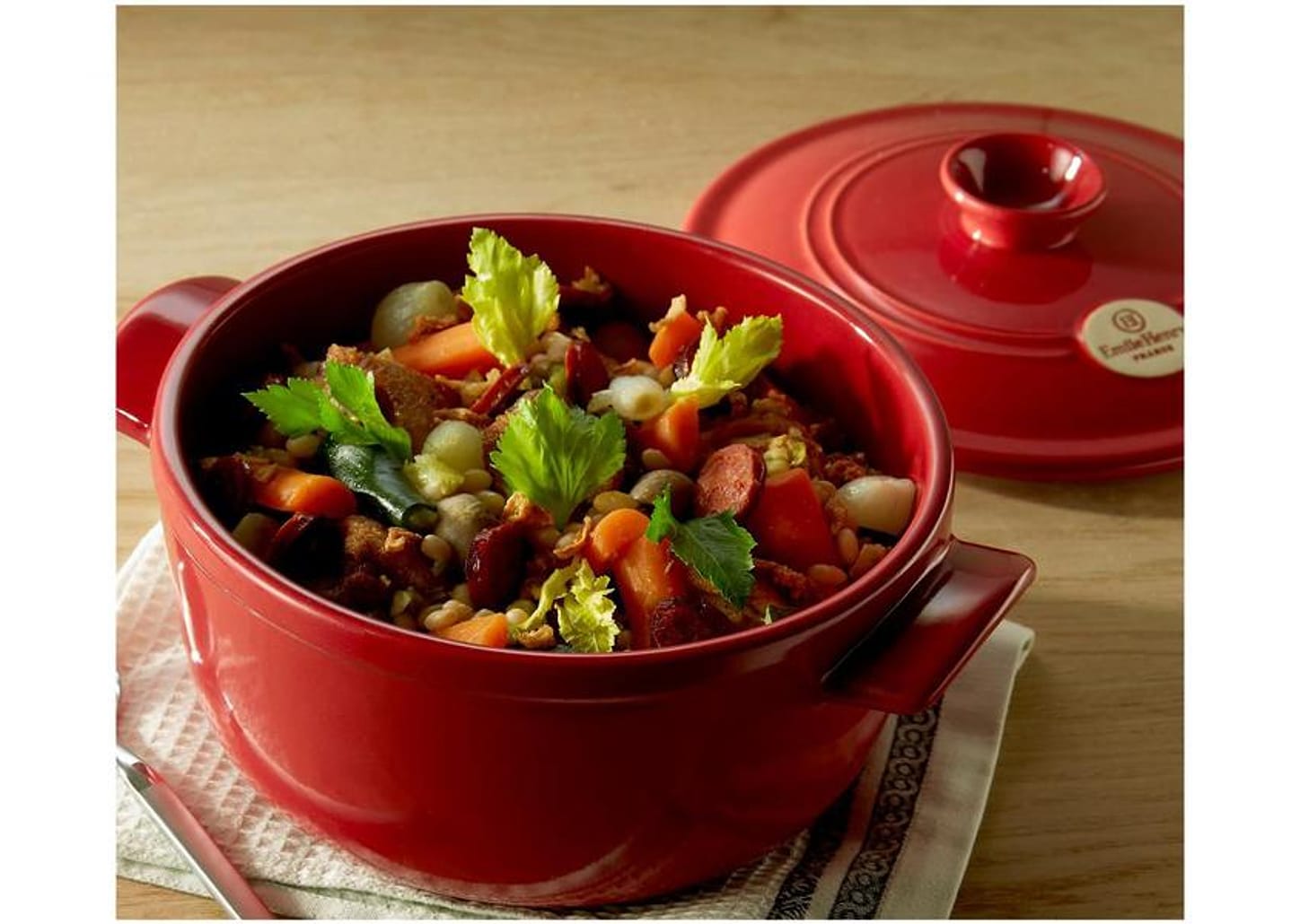 Caçarola Emile Henry de Cerâmica com Tampa 28,5cm 5L Vermelha