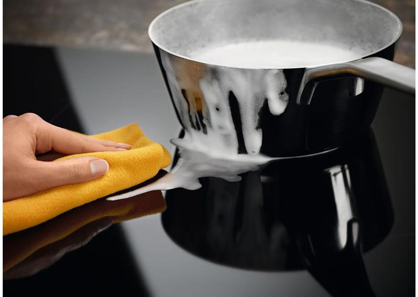 Cooktop 4 Bocas Indução Electrolux Painel Touch - Preto Acendimento Automático IE6LP