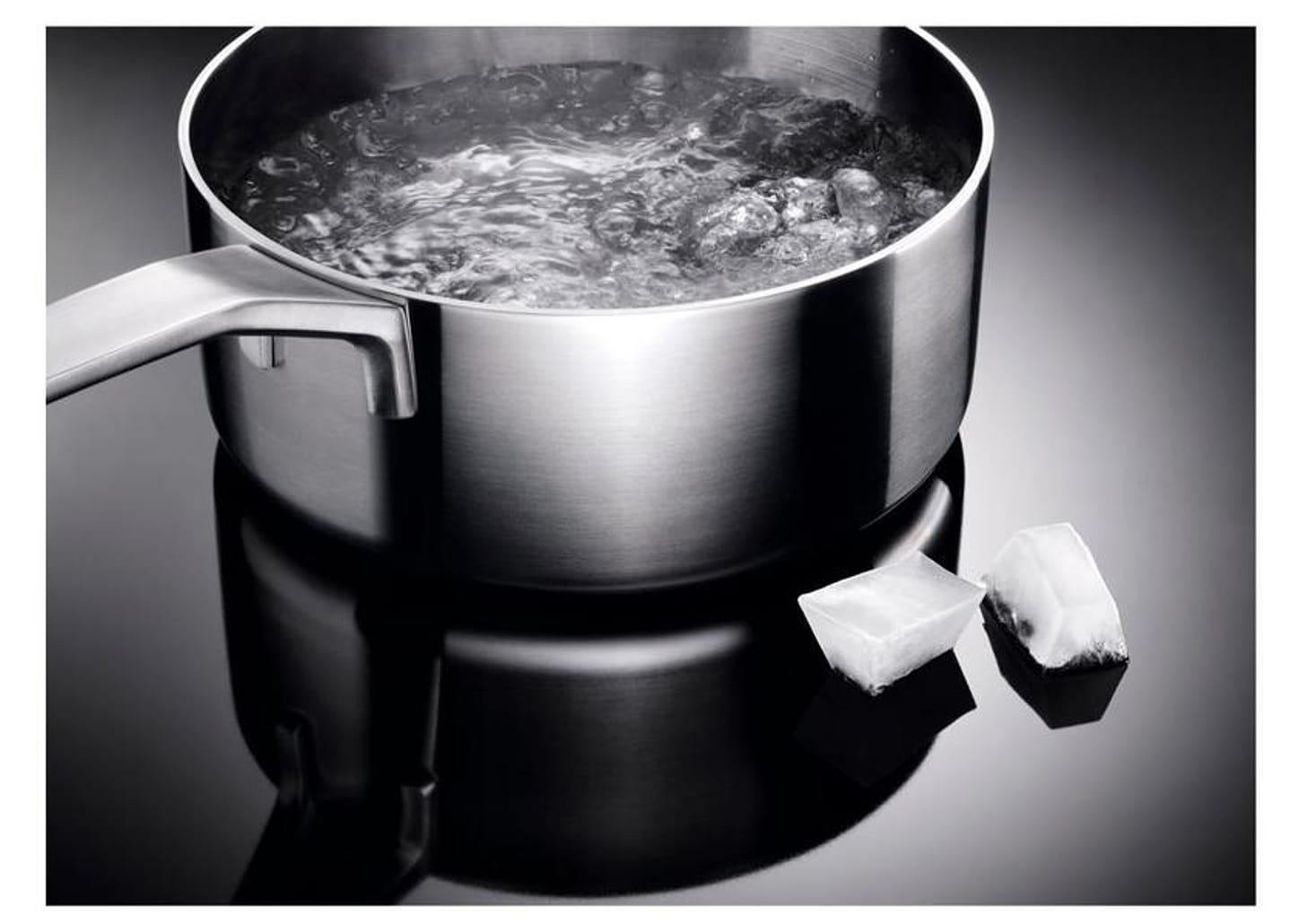 Cooktop 2 Bocas Indução Electrolux Vitrocerâmico - Touch Acendimento Automático IE3LP