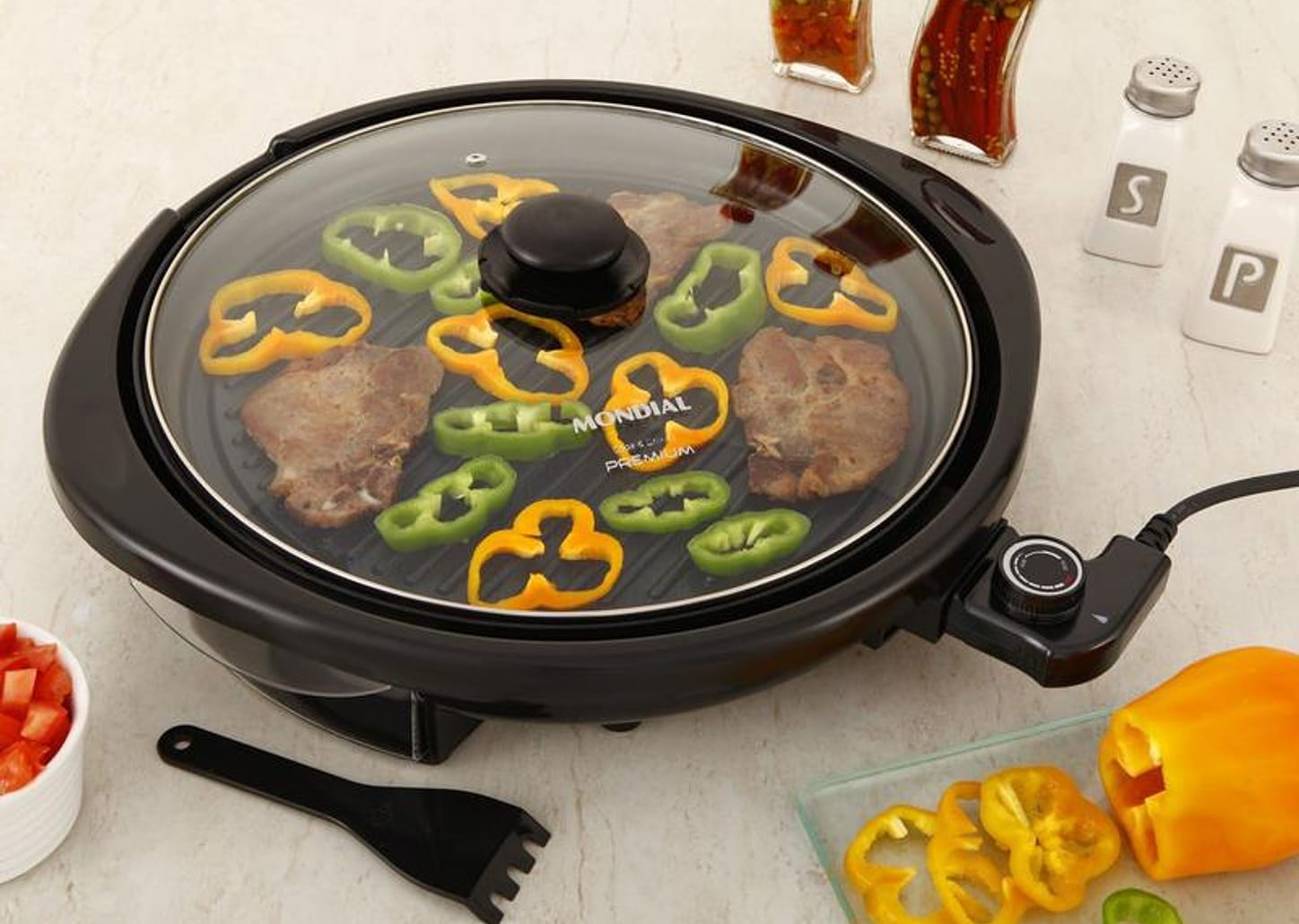 Grill Mondial Premium G 03 2 em 1 Redondo 1200W