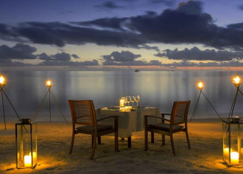 Maldivas - Jantar romântico na praia