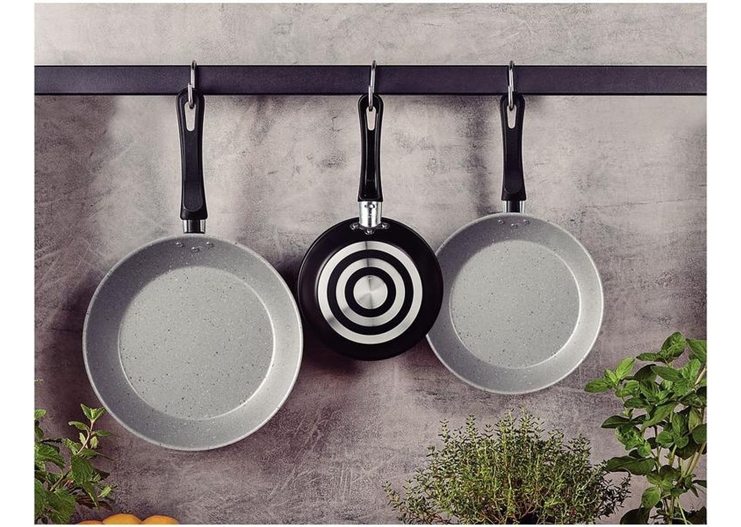 Conjunto de Frigideiras Antiaderente Tramontina de Alumínio Caribe Preto 3 Peças