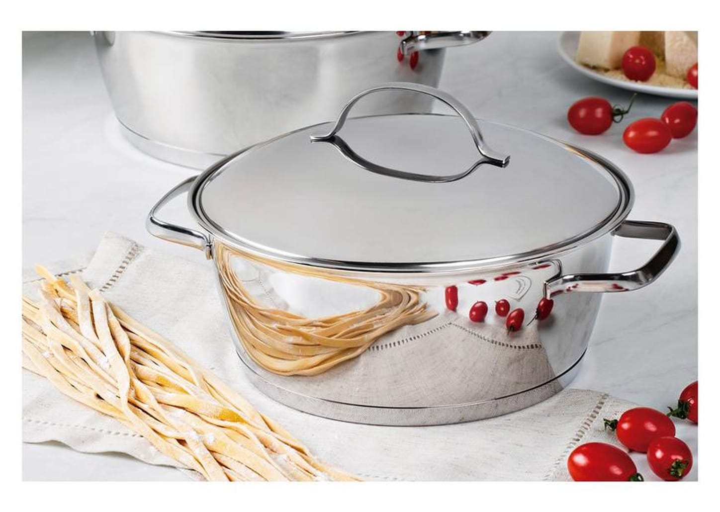 Caçarola Tramontina Inox Fundo Triplo 22cm 3,3L Allegra 62653221