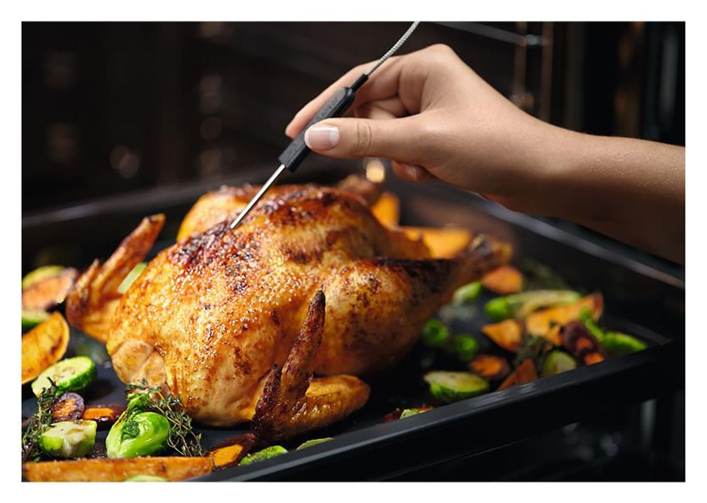 Forno Elétrico de Embutir Electrolux 80L Cinza - OE8EW