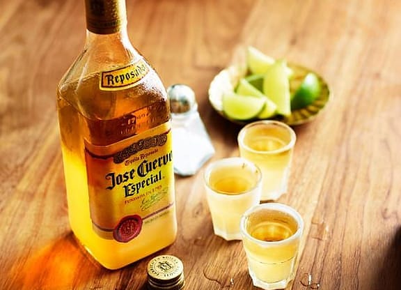 Presentes criativos Ajudinha para a noiva não entrar nervosa na cerimônia