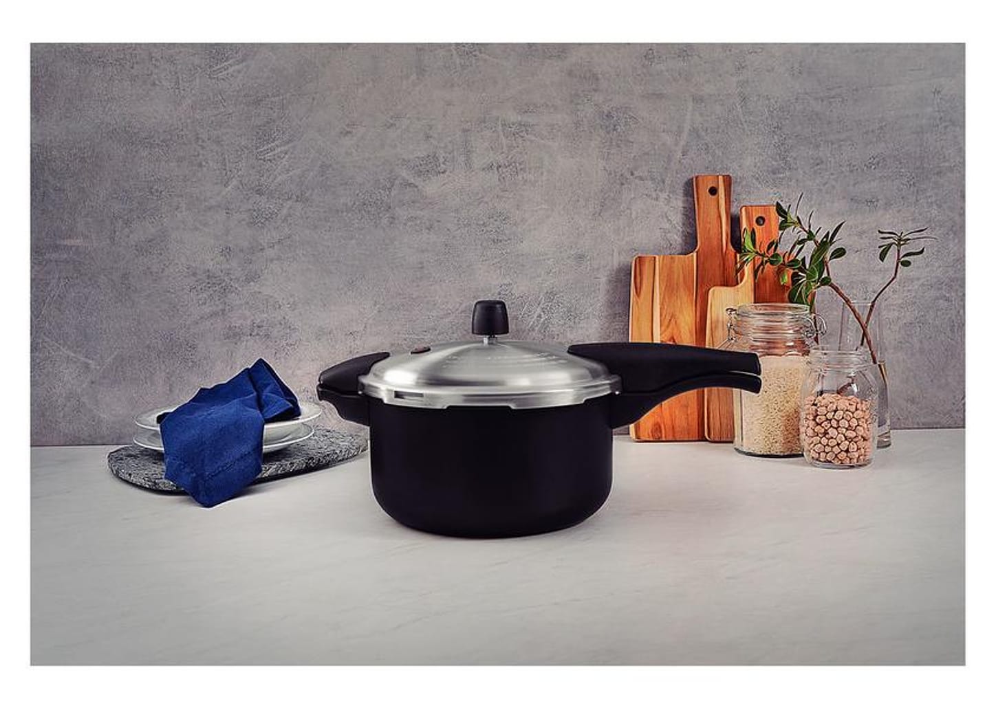 Panela de Pressão Tramontina Antiaderente 6L Preto e Prata Vancouver Effect