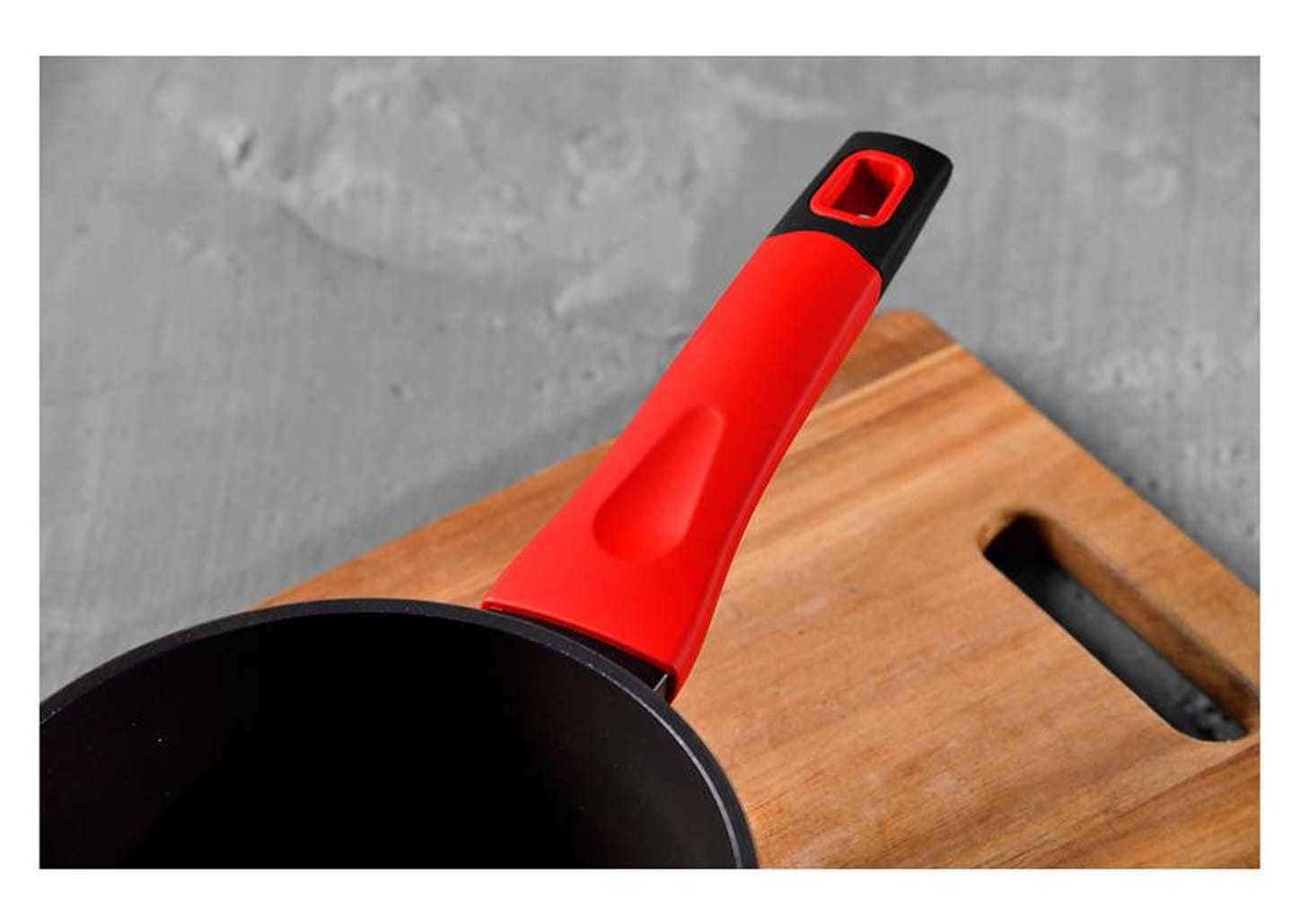 Jogo de Panelas Bergner Antiaderente de Alumínio Preto 4 Peças Chroma