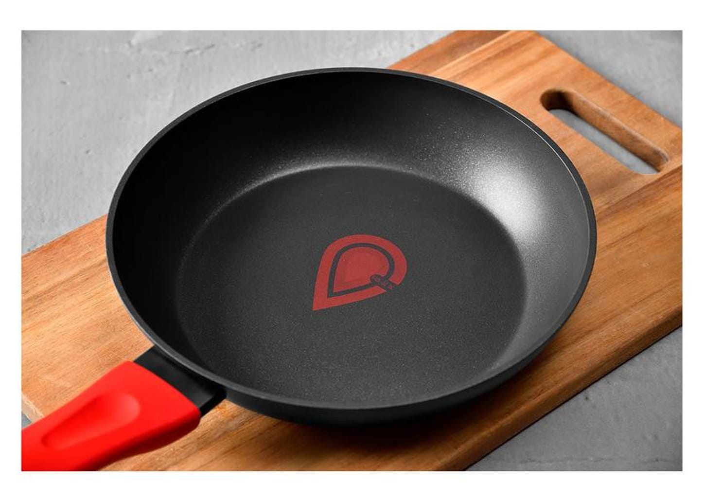 Jogo de Panelas Bergner Antiaderente de Alumínio Preto 4 Peças Chroma