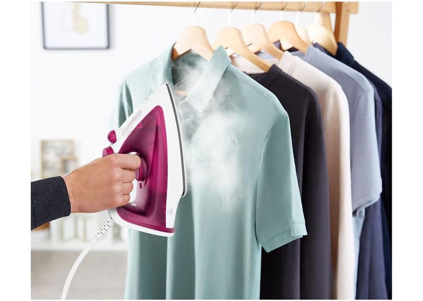 Ferro de Passar Roupa a Vapor Arno Essentialgliss Rosa e Branco