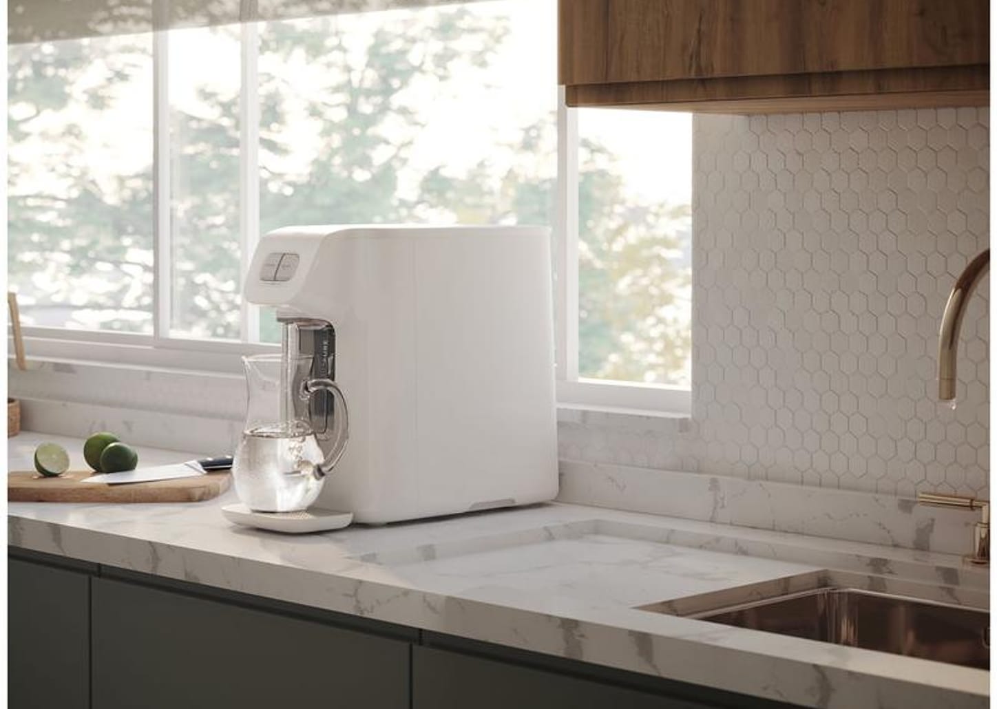 Purificador de Água Electrolux de Mesa Compressor Branco PC01B Água Gelada e Natural