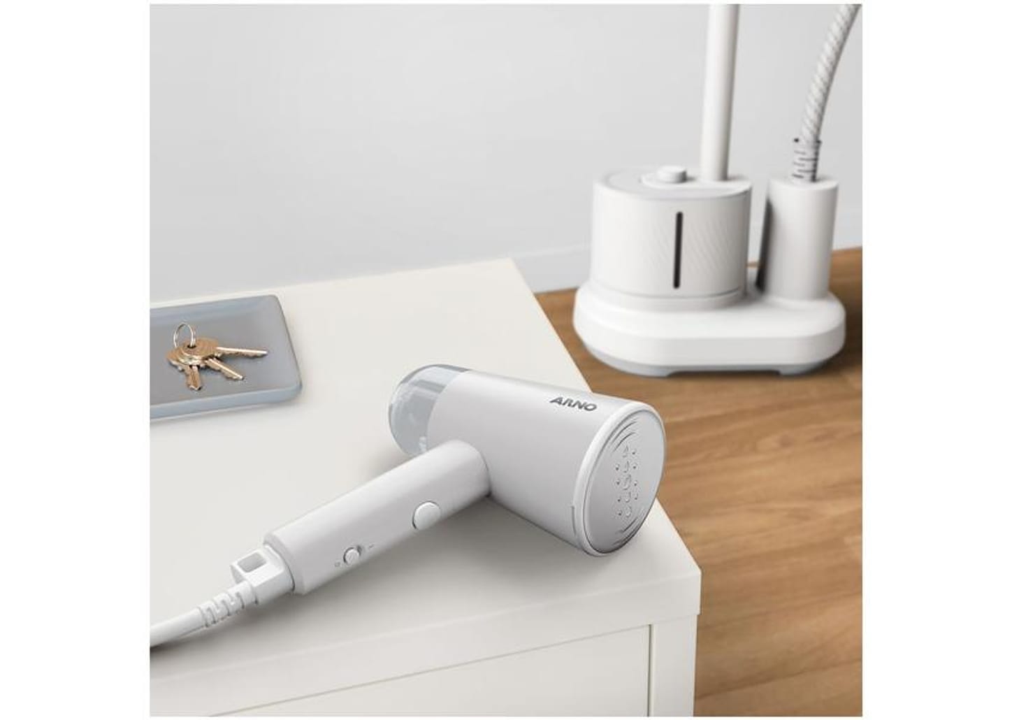 Vaporizador de Roupas Arno Steam Travel HS11 Portátil 70ml 1100W com Acessórios