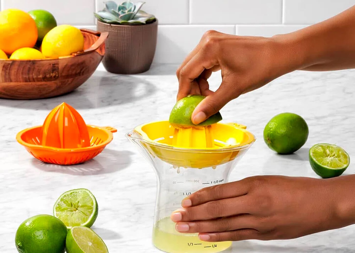 Espremedor De Cítrico 2 Em 1 Oxo 350ml