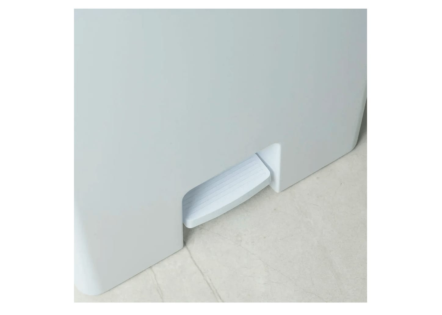 Lixeira Com Pedal Ou Trium Branca 30l