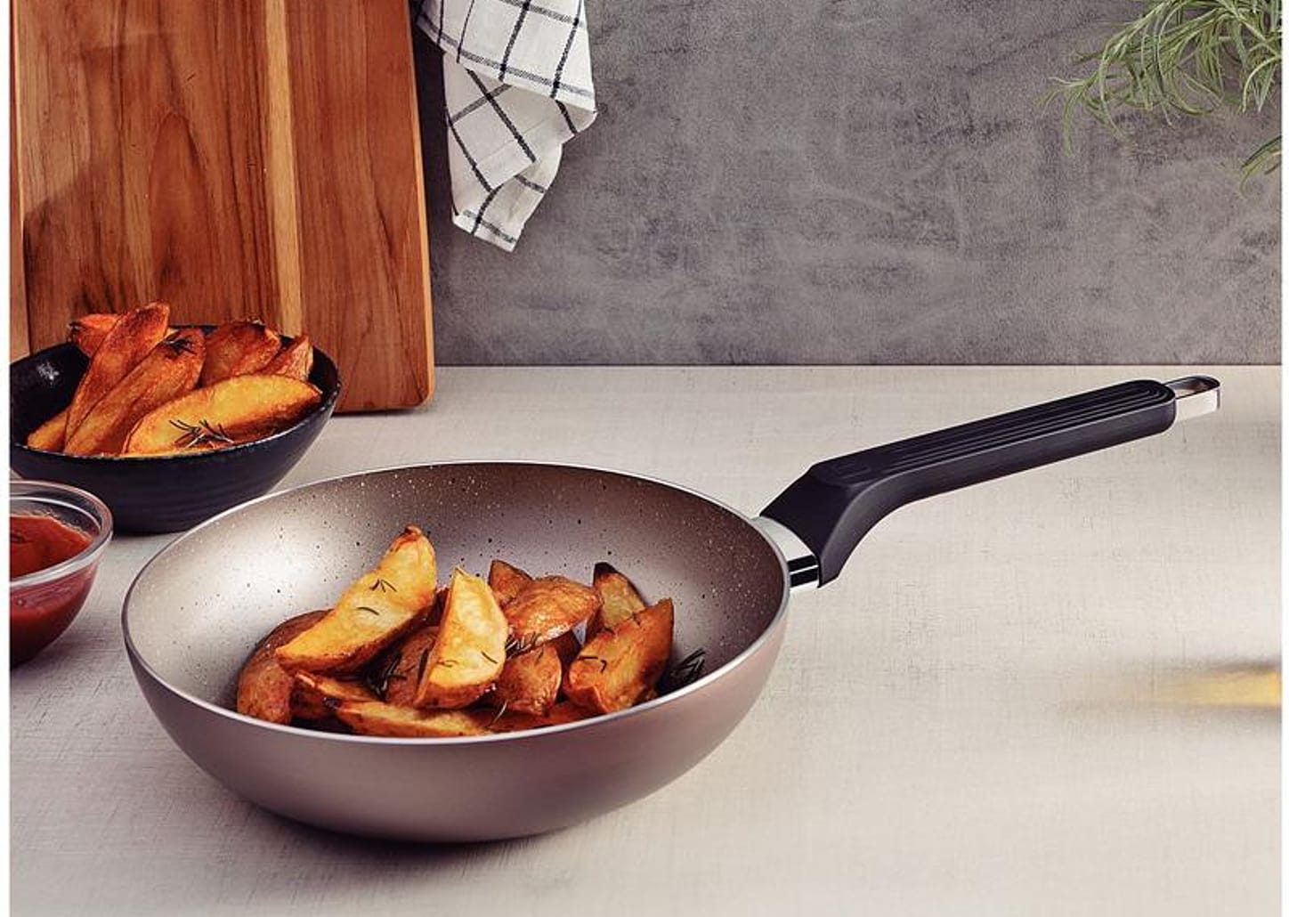 Frigideira Antiaderente Tramontina de Alumínio Milazzo Amêndoa 24cm