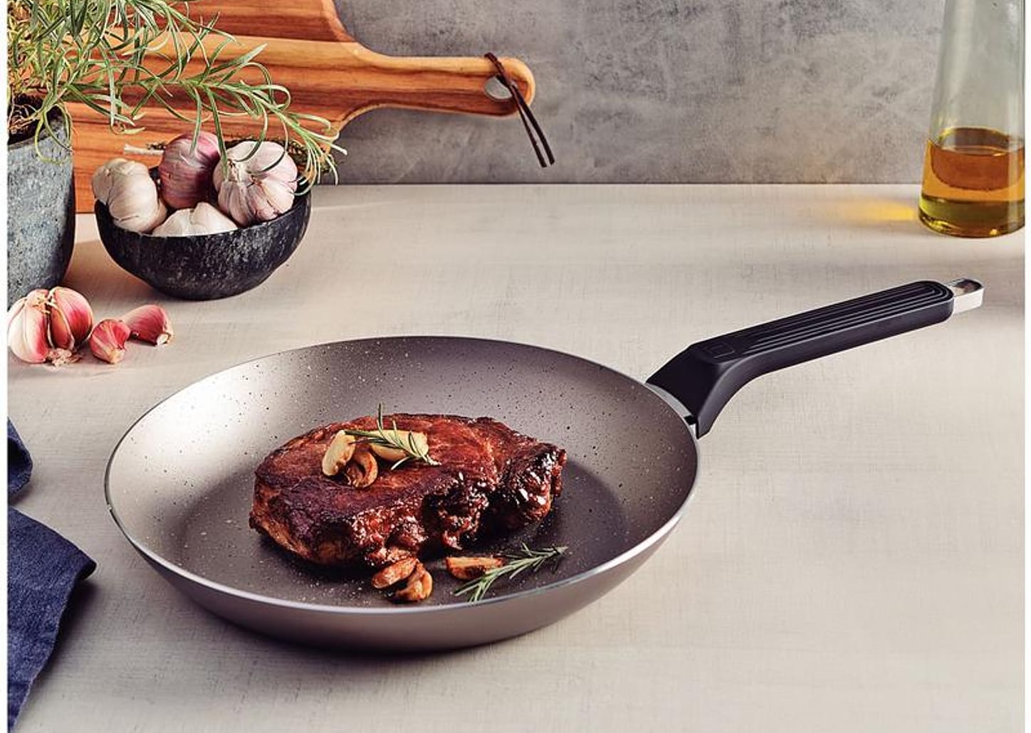 Frigideira Antiaderente Tramontina de Alumínio Milazzo Amêndoa 28cm