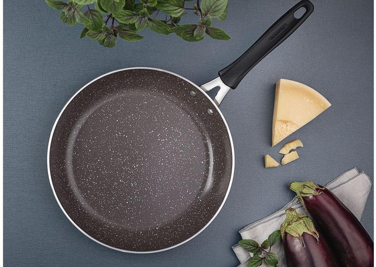 Frigideira de Alumínio Tunis Rosa Trufado 28cm