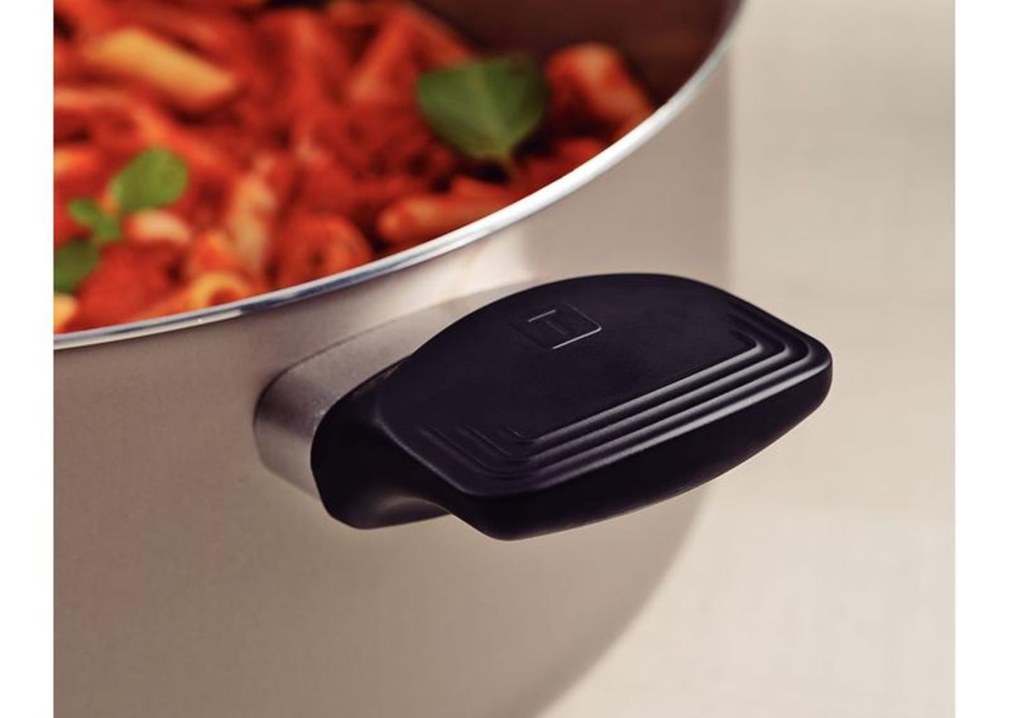 Caçarola Tramontina Antiaderente de Alumínio 20cm 2,9L Amêndoa Milazzo