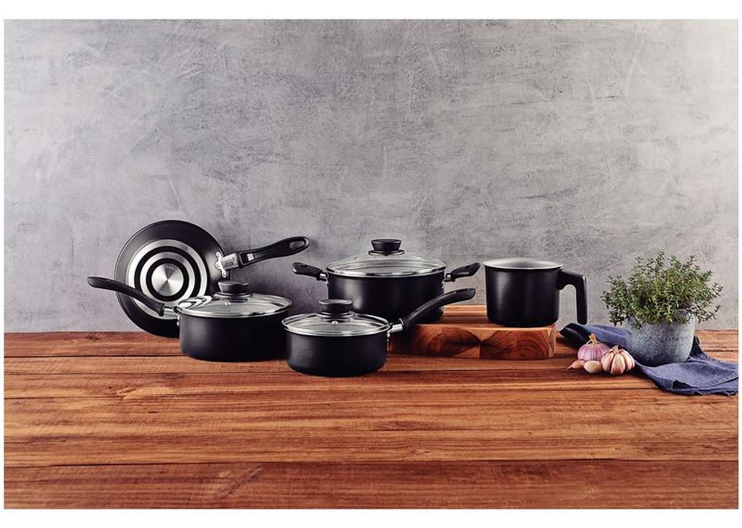 Jogo de Panelas Tramontina de Alumínio Preta 5 Peças Linz