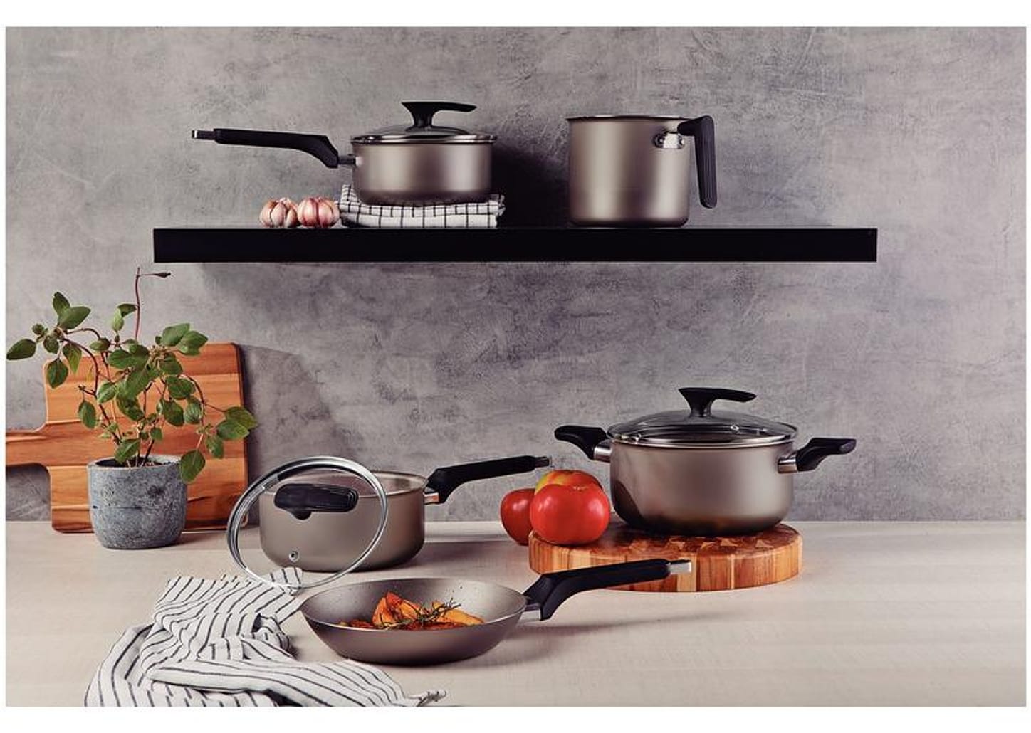 Jogo de Panelas Tramontina de Alumínio Amêndoa 5 Peças Milazzo