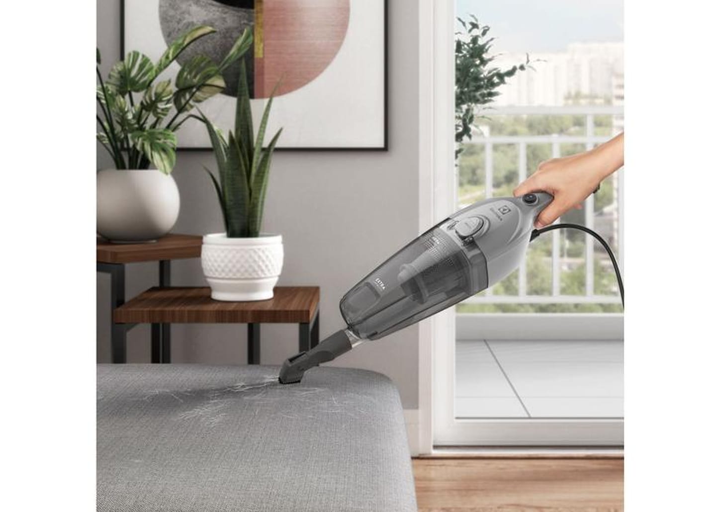 Aspirador de Pó 2 em 1 Electrolux com Filtro HEPA 1500W Cyclonic Power STK16 Cinza