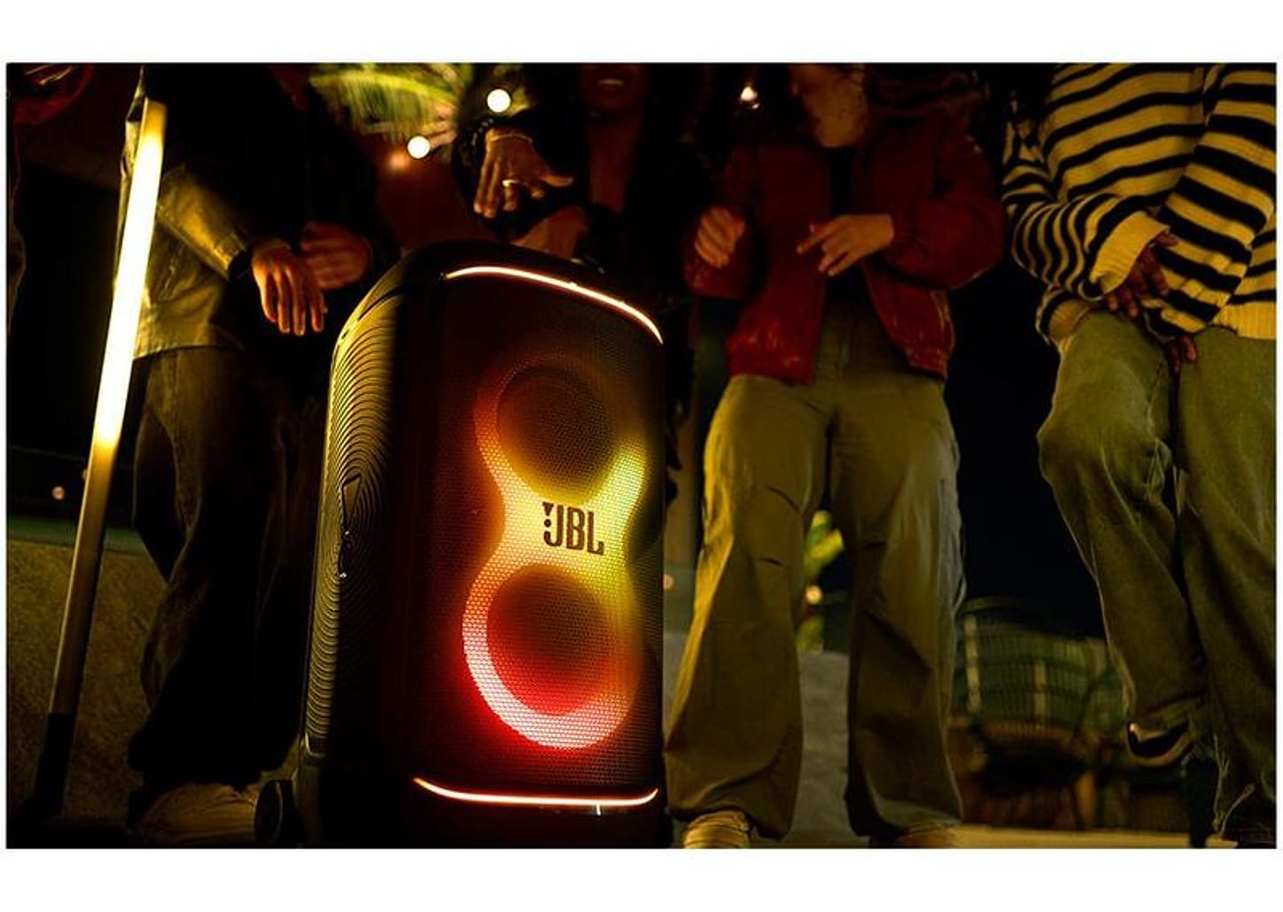 Caixa de Som JBL PartyBox 520 JBLPARTYBOX520BR Bluetooth Amplificada Portátil IPX4 400W RMS