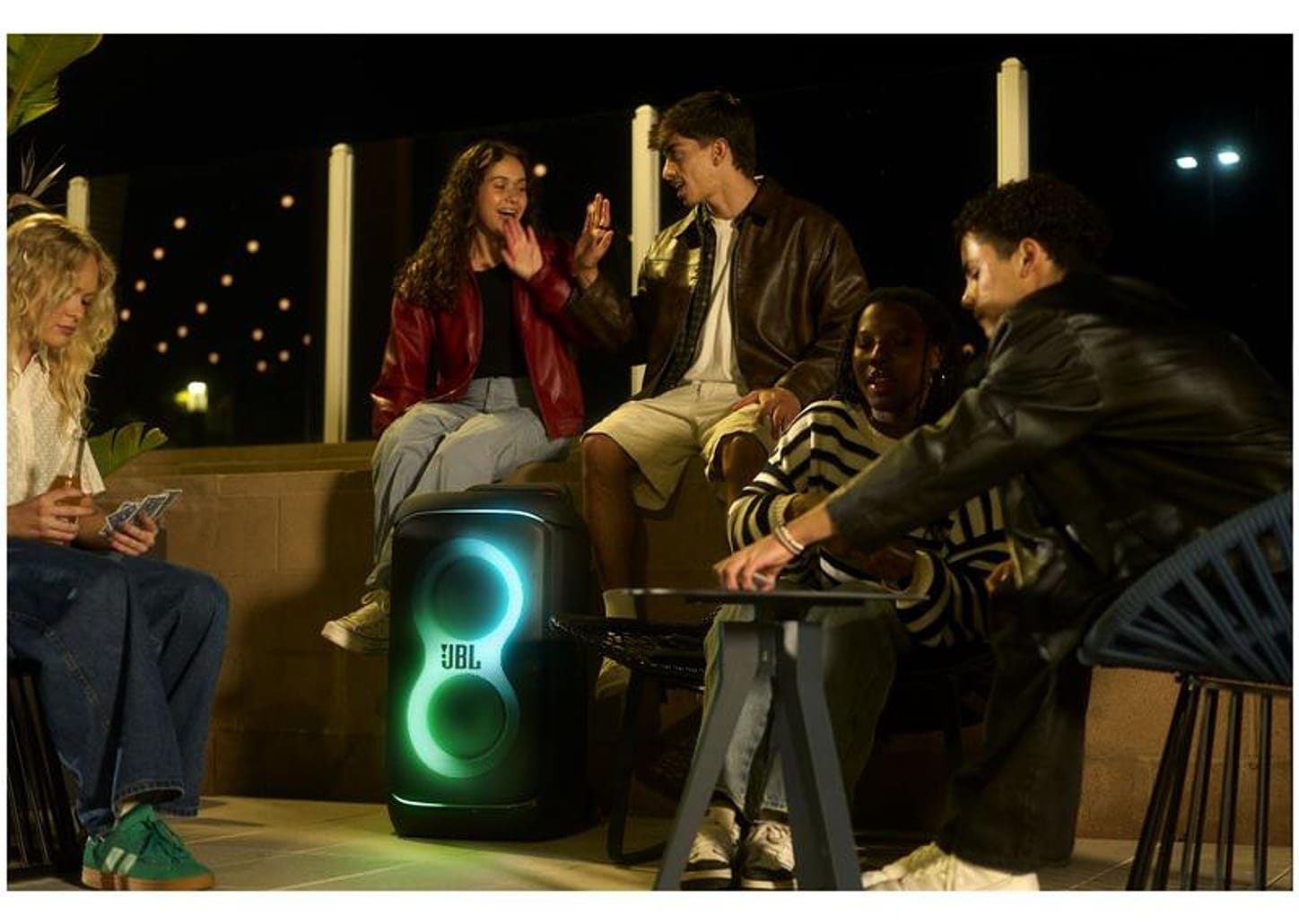 Caixa de Som JBL PartyBox 520 JBLPARTYBOX520BR Bluetooth Amplificada Portátil IPX4 400W RMS