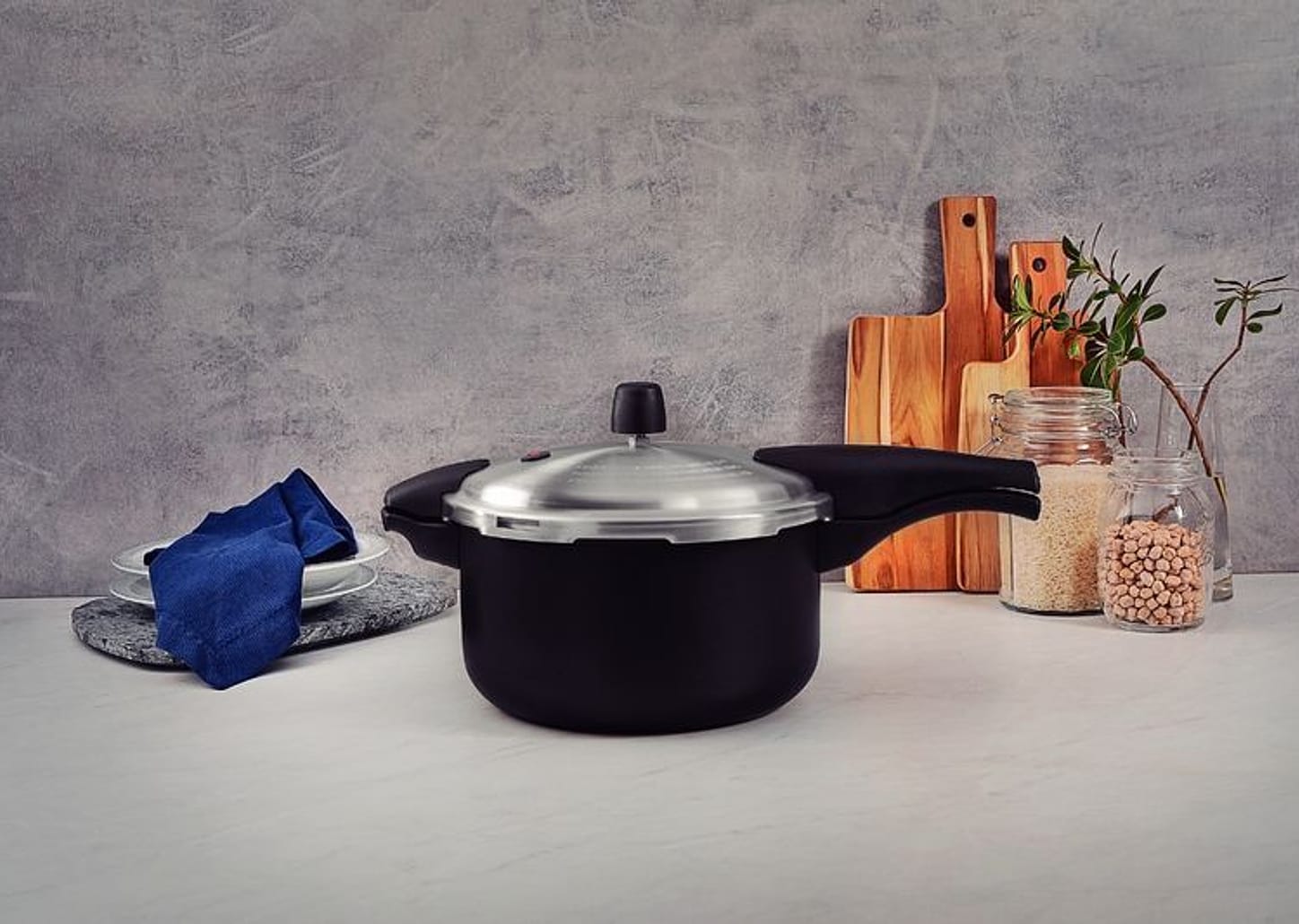 Panela de Pressão 24 cm 6L Vancouver Effect Preta Tramontina