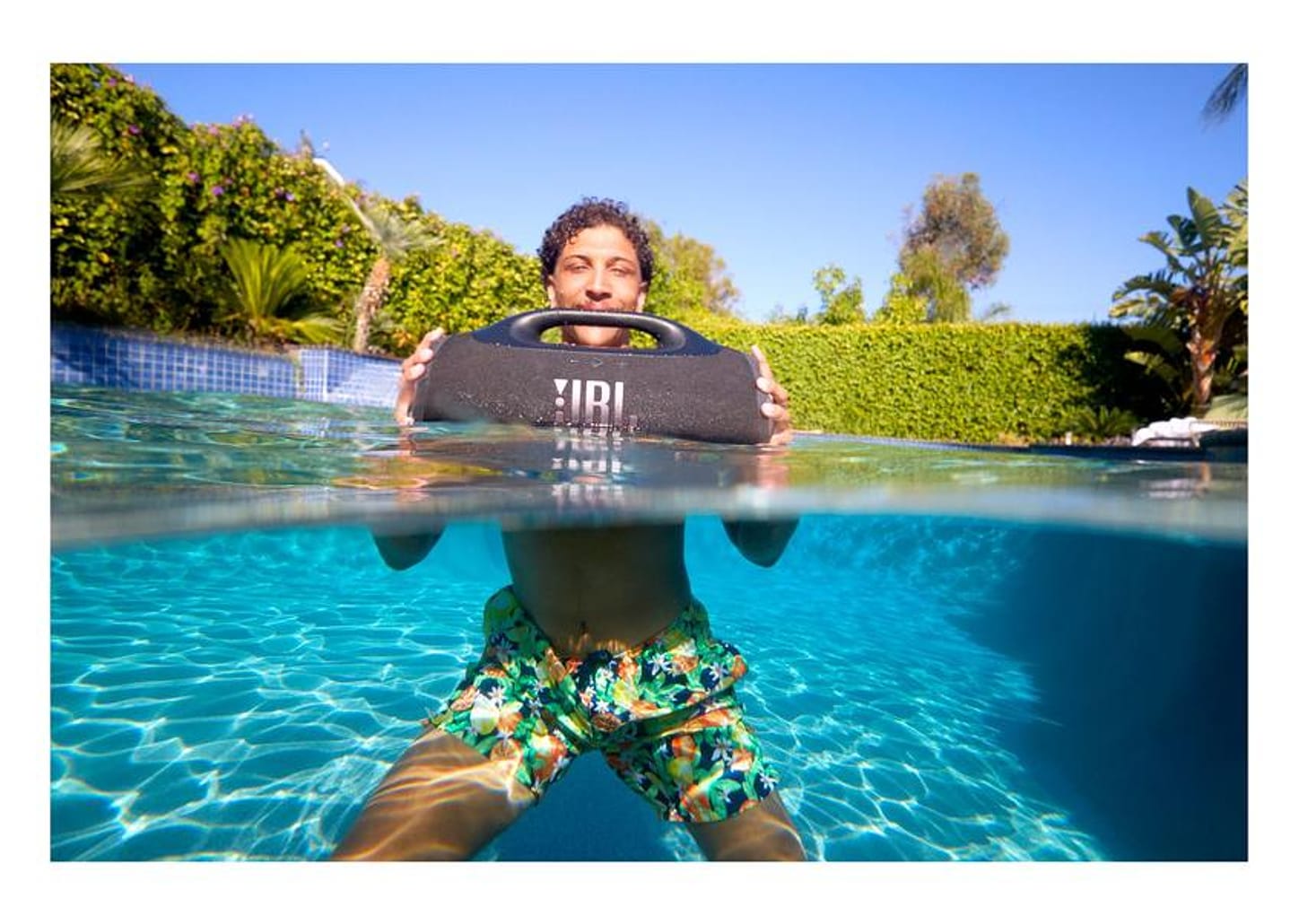 Caixa de Som JBL Boombox 4 Bluetooth Amplificada Portátil 210W USB-C