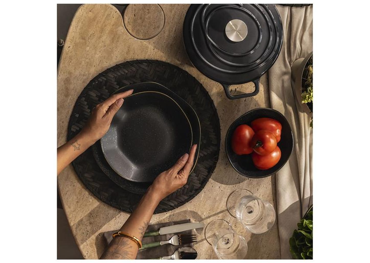 Aparelho de Jantar 20 Peças Oxford Porcelana Preto Ryo Volcano