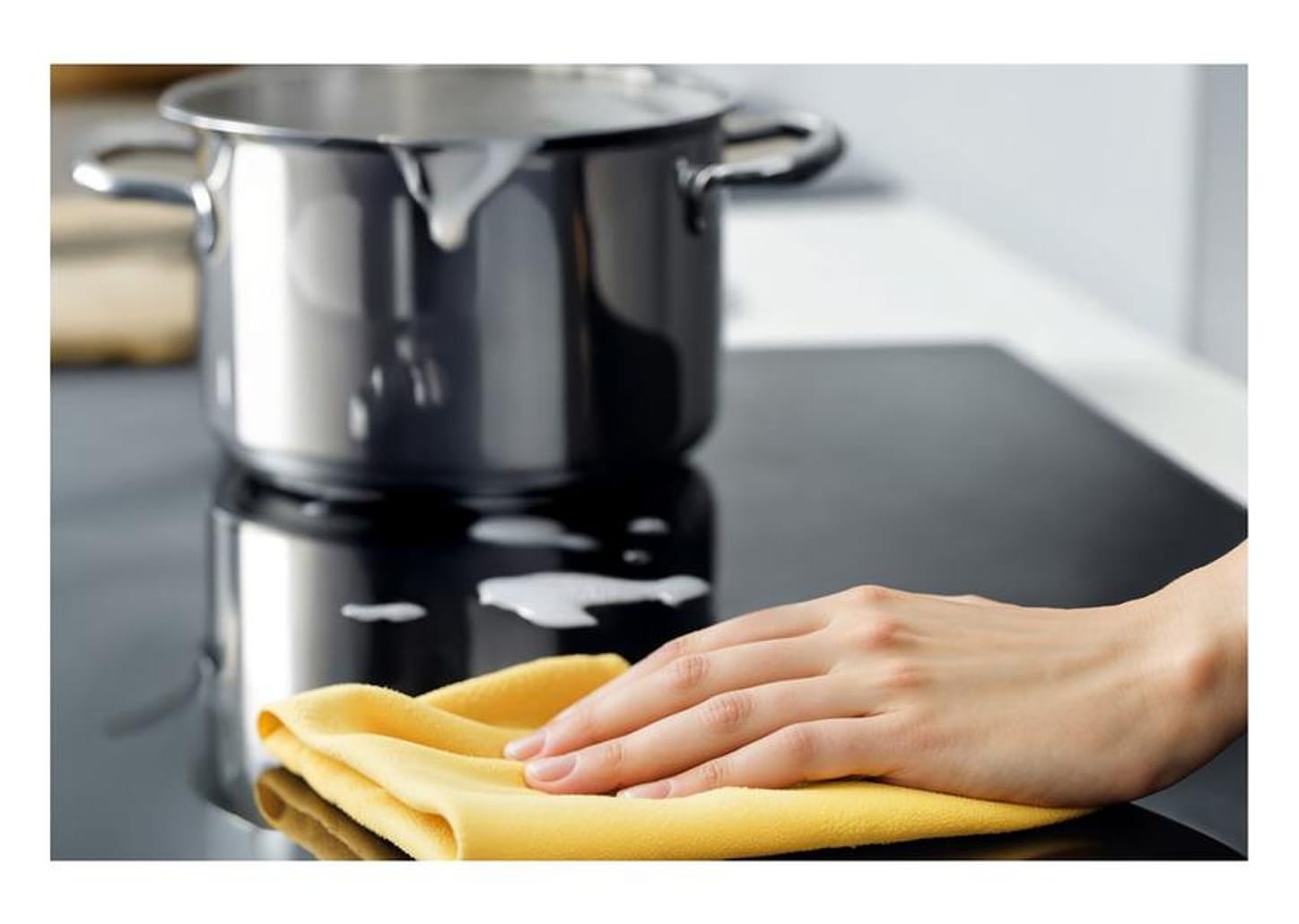 Cooktop 4 Bocas Elétrico Midea Touch Digital Preto Acendimento Automático CYC40P2