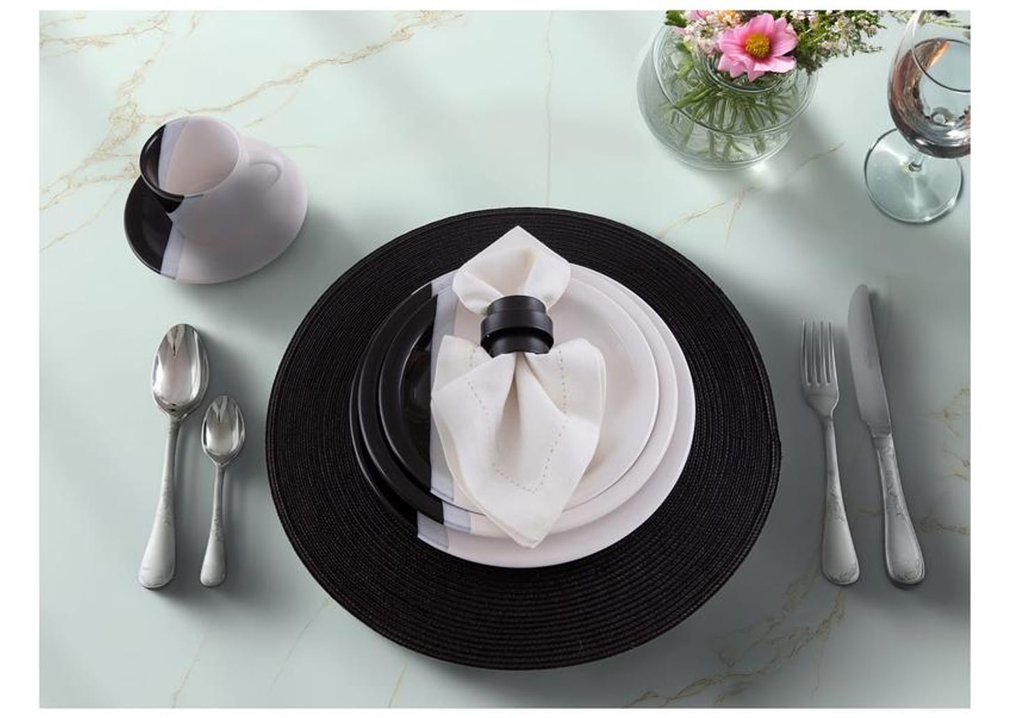 Aparelho de Jantar e Chá 20 Peças Cerâmica Brasilia Redondo Branco e Preto Atual